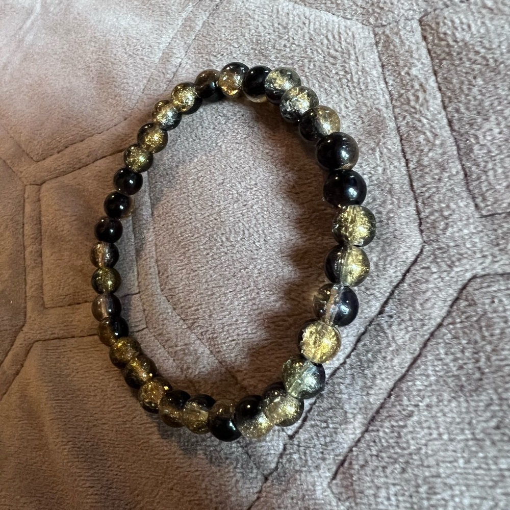 Handmade Elegant Gold & Black Sparkly Beaded Bracelet, Size 7” - Picture 2 of 3